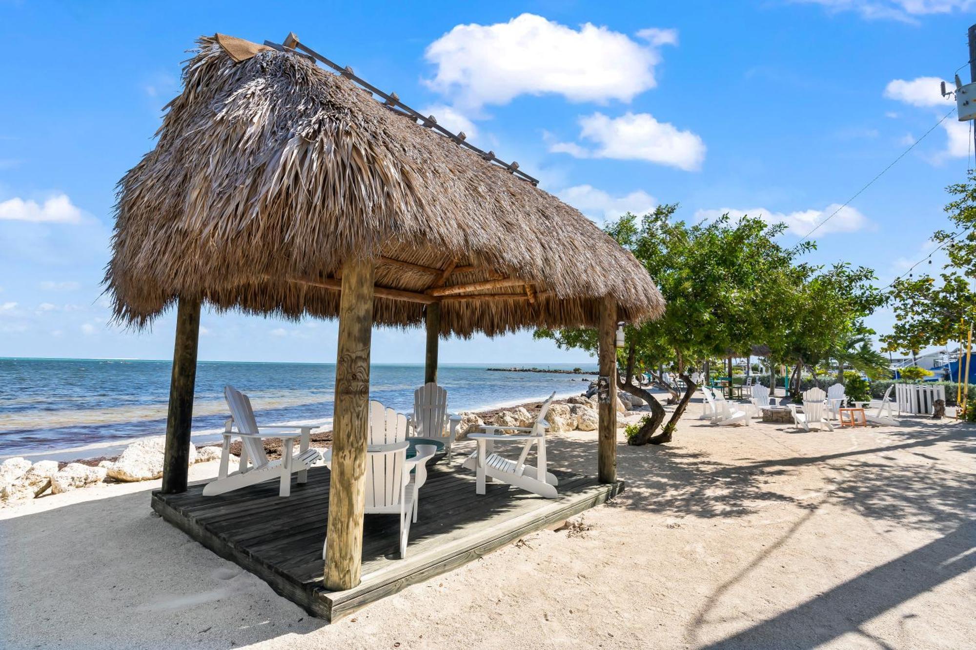Tower 2 Master Suites, 2 Kings Beds, Marina Apartment Key Largo